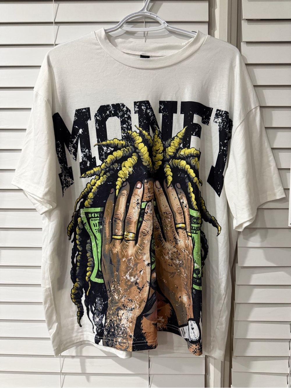 Graphic Short-Sleeve Tee Size Medium 💚